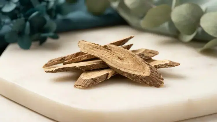 مكون تونكات علي (Eurycoma longifolia)